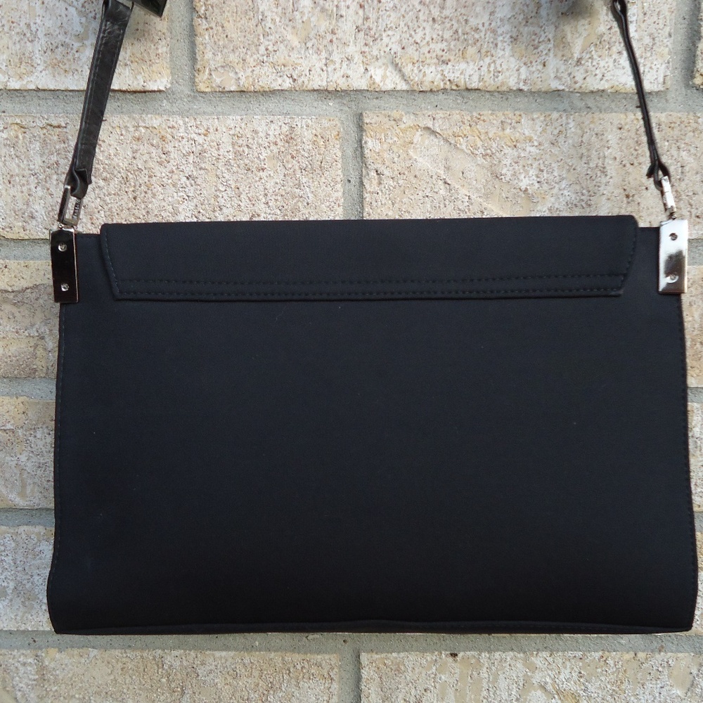 Stuart Weitzman turnlock crossbody  bag. - Picture 2 of 8
